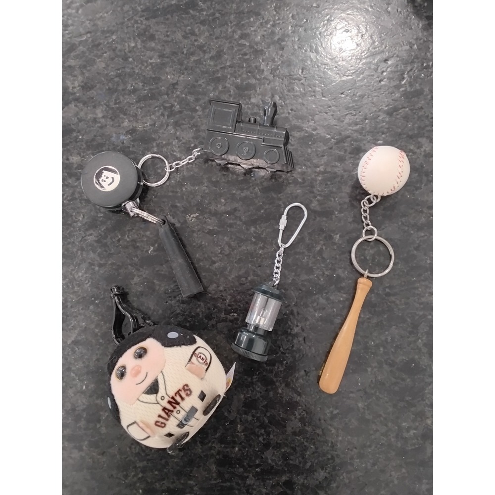 Mixed Keychain Lot SF Giants Plush Lantern Train Baseball Bat‎ Retractable Reel